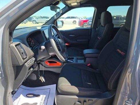 Used 2025 Nissan Frontier PRO-4X w/ Interior Protection Package AWD/4WD image 7