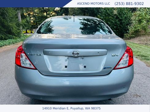 Used 2012 Nissan Versa SV w/ Convenience Pkg image 4