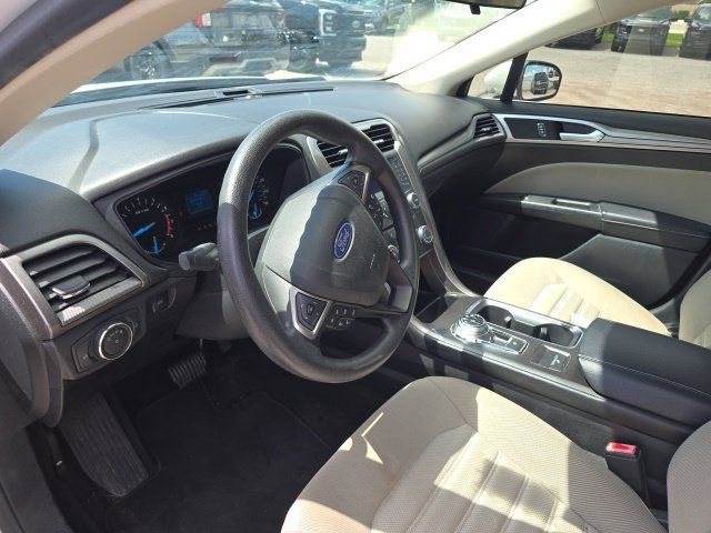 Used 2018 Ford Fusion S FWD image 10