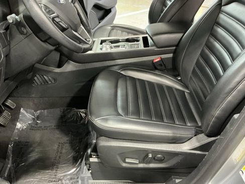 Used 2024 Ford Edge SEL image 19