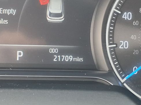 Certified 2023 Toyota Venza LE AWD/4WD image 16