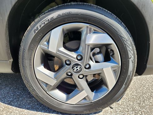 Certified 2023 Hyundai Venue SEL w/ Cargo Package FWD image 20
