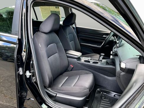 Used 2019 Nissan Altima 2.5 S AWD/4WD image 8