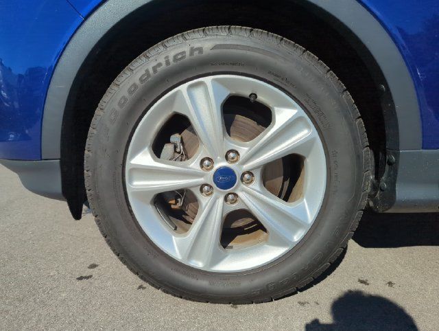 Used 2016 Ford Escape SE w/ Equipment Group 201A FWD image 10