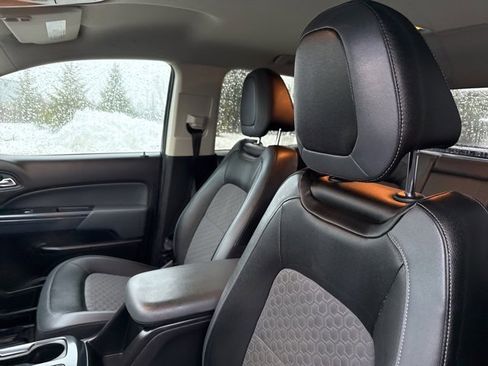 Used 2015 Chevrolet Colorado Z71 image 16