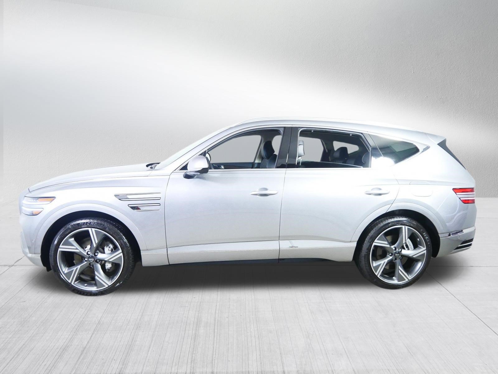 Certified 2025 Genesis GV80 3.5T Prestige AWD/4WD image 4