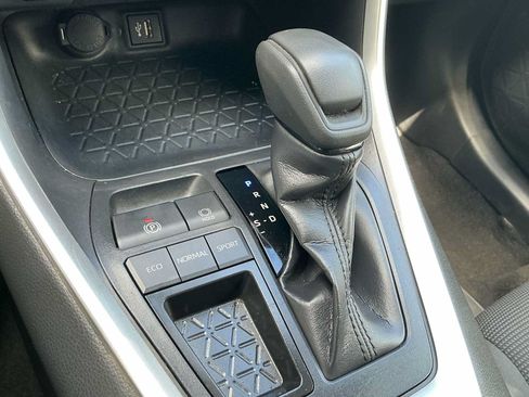 Used 2023 Toyota RAV4 LE FWD image 20