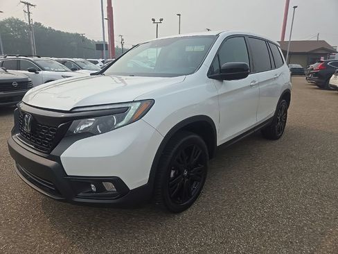 Used 2021 Honda Passport Sport image 3