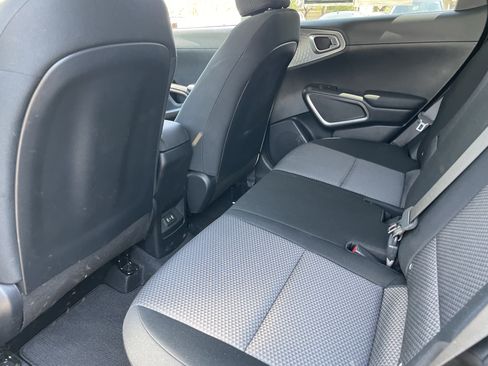 Certified 2025 Kia Soul S FWD image 15