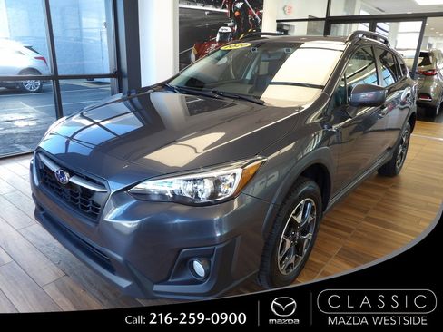 Used 2020 Subaru Crosstrek 2.0i Premium image 1