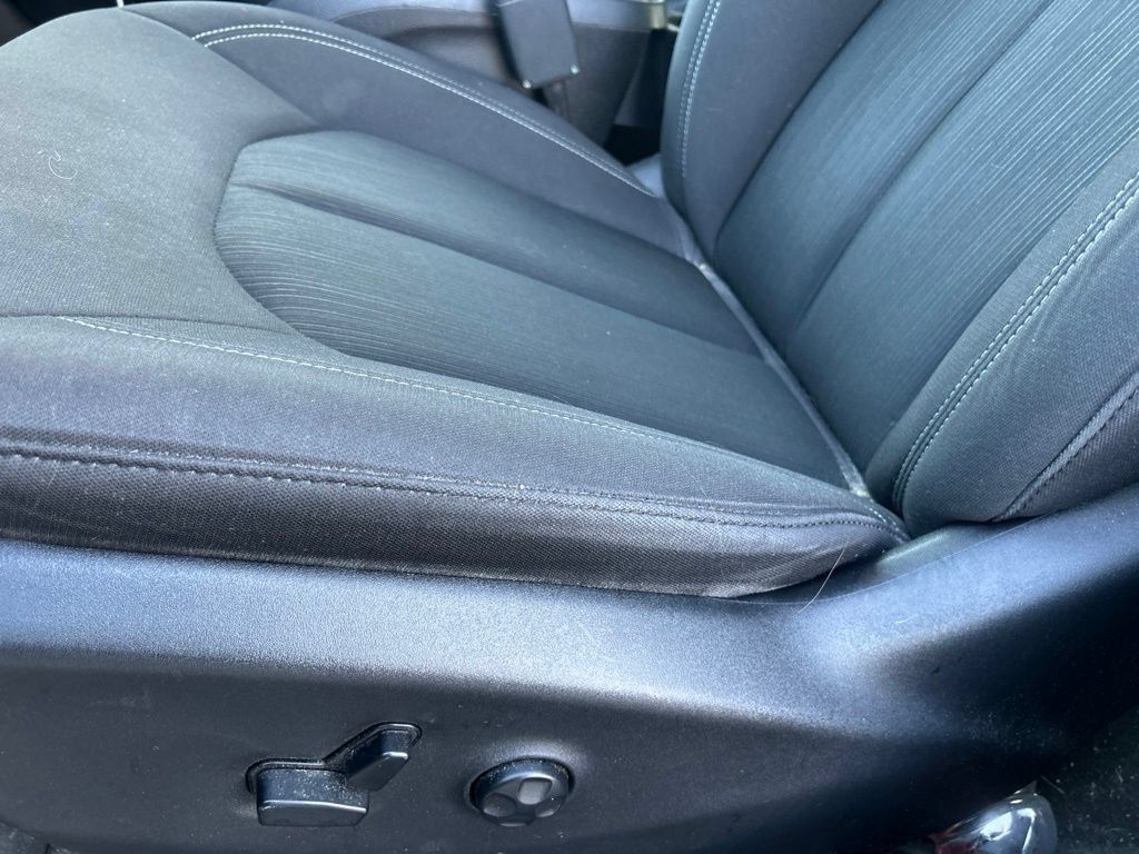 Used 2019 Chrysler Pacifica Touring Plus w/ S Appearance Package FWD image 16