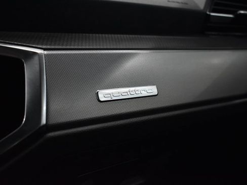 Used 2023 Audi Q3 2.0T Premium image 23