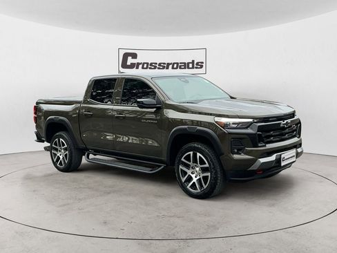 Used 2023 Chevrolet Colorado Z71 w/ Z71 Convenience Package 2 image 7
