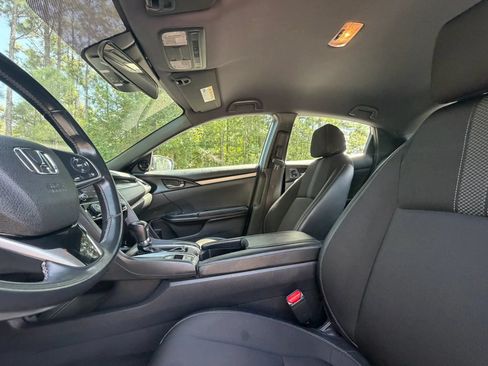 Used 2020 Honda Civic Sport image 16