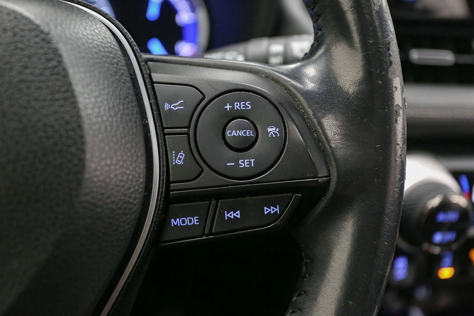 Used 2019 Toyota RAV4 Limited AWD/4WD image 38
