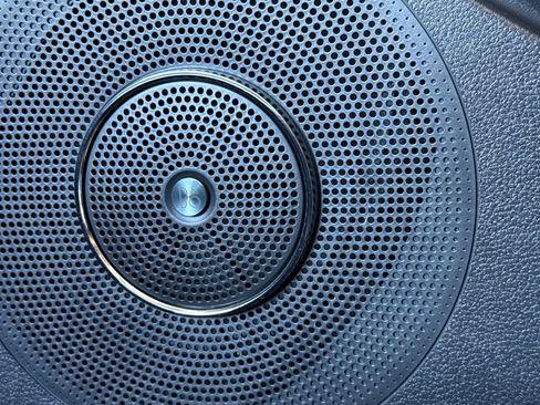 Used 2024 Ford Expedition Limited image 27