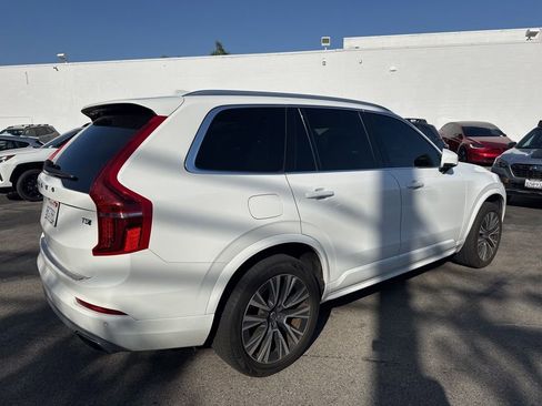 Used 2020 Volvo XC90 T5 Momentum AWD/4WD image 2