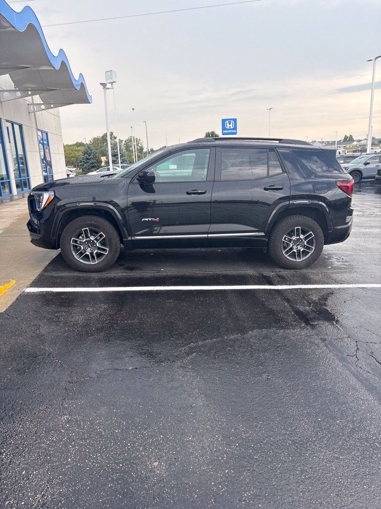Used 2026 GMC Terrain AT4 AWD/4WD image 4