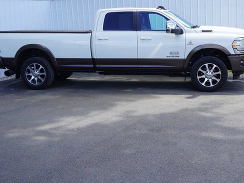 Used 2023 RAM 3500 Limited AWD/4WD image 2
