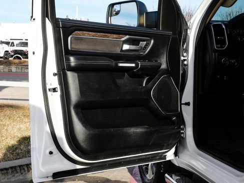 Used 2019 RAM 1500 Laramie image 44