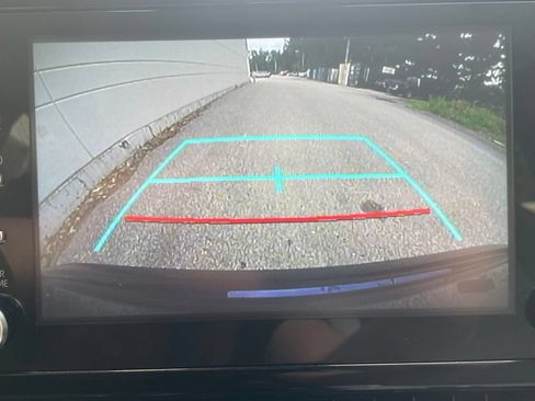 Used 2020 Toyota Corolla LE FWD image 19