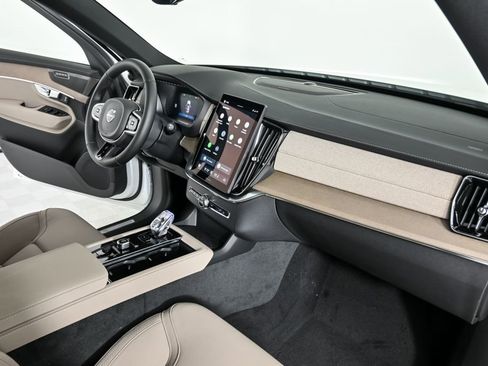New 2026 Volvo XC90 B6 Plus w/ Protection Package Premier image 25