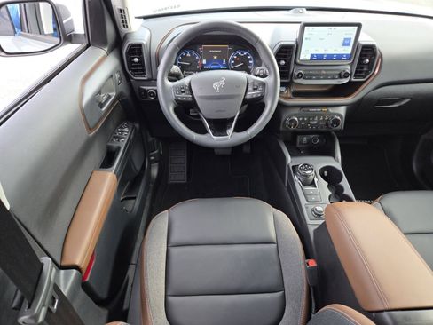 Used 2024 Ford Bronco Sport Outer Banks w/ Tech Package image 28