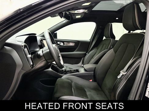 Used 2023 Volvo XC40 Recharge Ultimate image 15