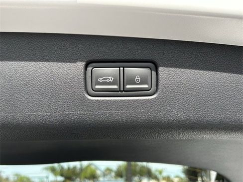 New 2026 Genesis GV70 2.5T Select image 17