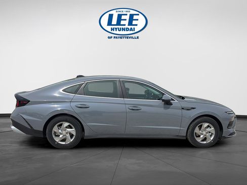 New 2026 Hyundai Sonata SE FWD image 8