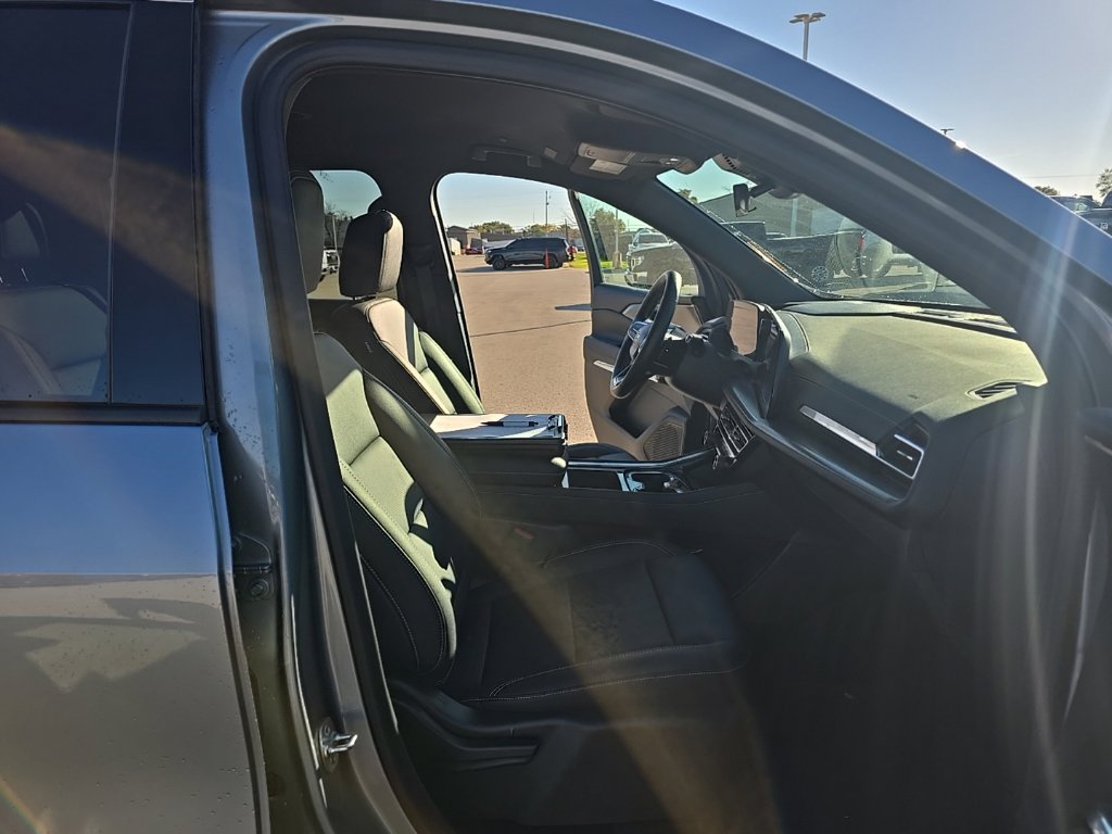 Used 2026 Chevrolet Traverse LT AWD/4WD image 20