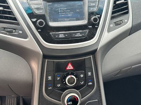 Used 2015 Hyundai Elantra SE w/ Option Group 02 FWD image 23