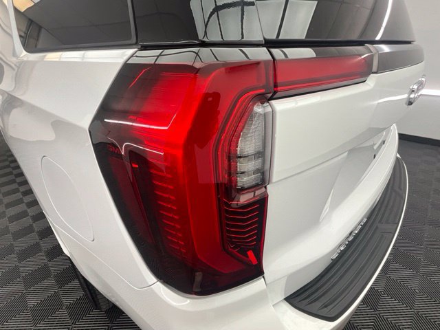 Used 2025 GMC Yukon AT4 Ultimate w/ LPO, Floor Liner Package AWD/4WD image 34