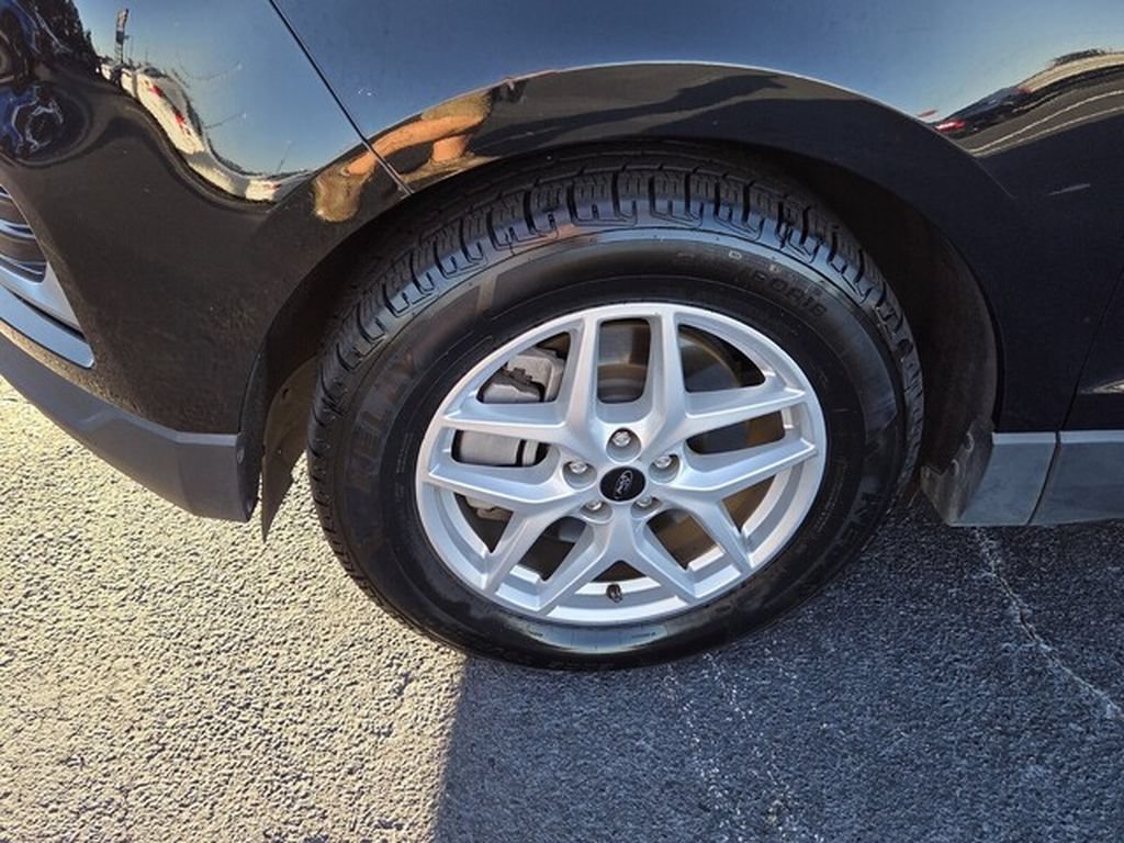 Used 2024 Ford Edge SEL AWD/4WD image 9