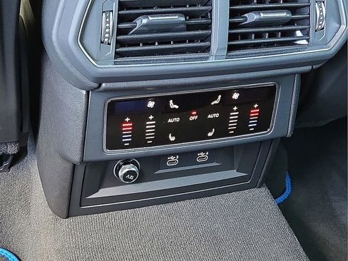 Used 2023 Lamborghini Urus S image 16