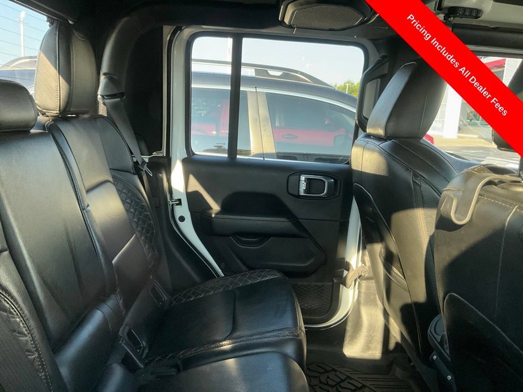 Used 2021 Jeep Gladiator Overland AWD/4WD image 4