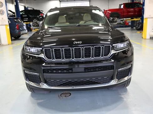 Used 2023 Jeep Grand Cherokee L Limited image 2