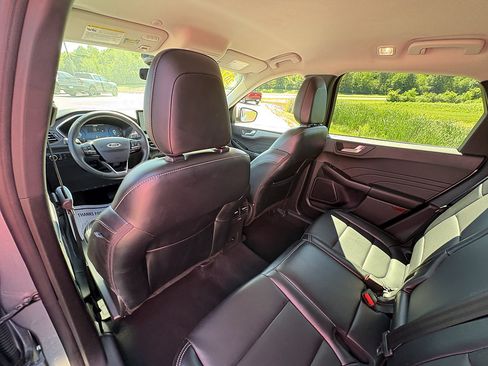Used 2024 Ford Escape Platinum AWD/4WD image 19