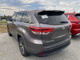 Used 2019 Toyota Highlander LE image 4