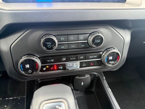 New 2025 Ford Bronco Outer Banks image 28