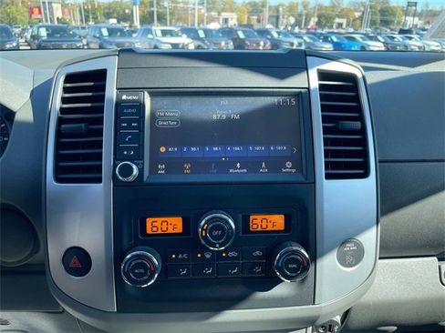 Used 2020 Nissan Frontier SV image 16