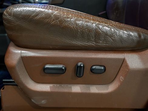 Used 2013 Ford F350 King Ranch w/ FX4 Off Road Pkg image 30