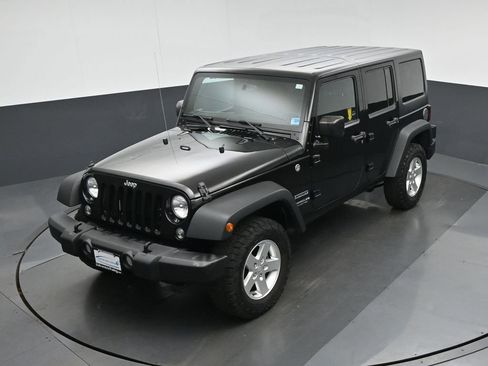 Used 2017 Jeep Wrangler Unlimited Sport w/ Quick Order Package 24S AWD/4WD image 47
