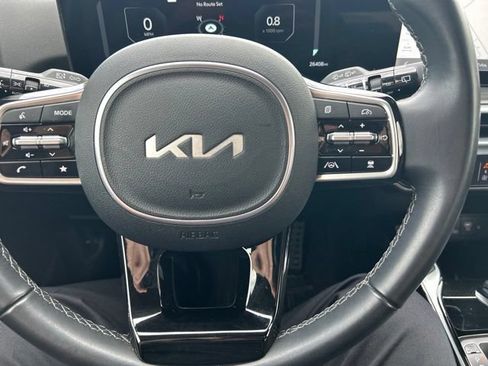 Used 2025 Kia Sorento SX AWD/4WD image 18