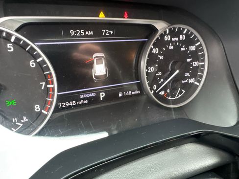 Used 2022 Nissan Pathfinder SV image 8