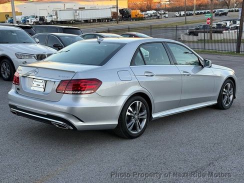 Used 2014 Mercedes-Benz E 250 BlueTEC Sedan image 6