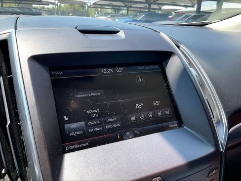 Used 2015 Ford Edge Titanium w/ Equipment Group 302A FWD image 32