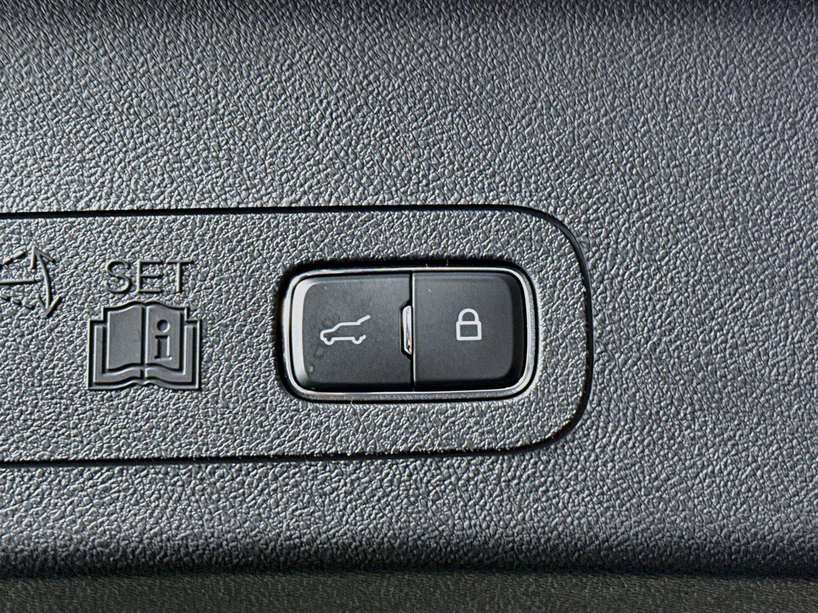 Used 2025 Lincoln Aviator Reserve w/ Equipment Group 201A AWD/4WD image 37