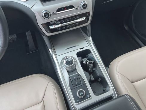 Used 2023 Ford Explorer XLT w/ Equipment Group 202A image 30