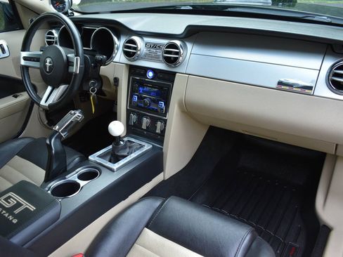 Used 2007 Ford Mustang GT Premium RWD image 24